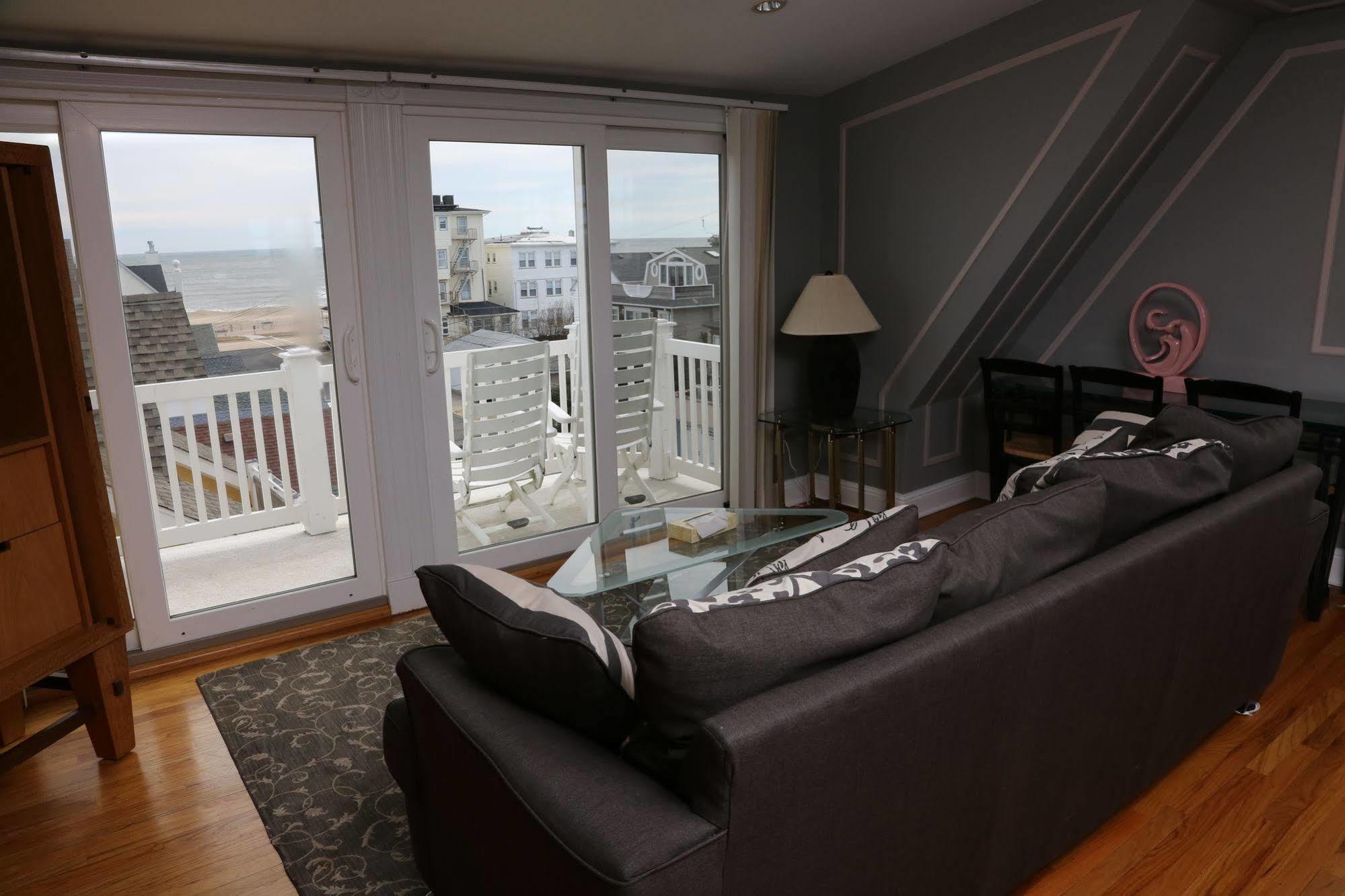 The Ocean Plaza Hotel Оушън Гроув Екстериор снимка